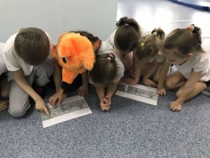 следуй эвакуационными путями