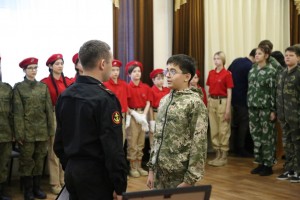 Равнение на знамена 1